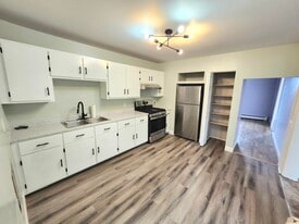 309 Duke St W in Saint John, NB - Building Photo