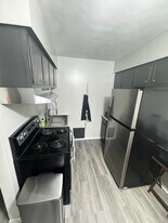 770 University Ave in Dubuque, IA - Building Photo