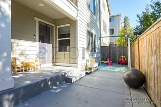 2114 176th Pl SW in Lynnwood, WA - Building Photo - Building Photo