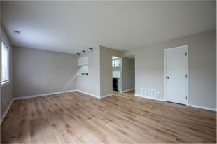 The Vineyards Apartment Homes in Indianapolis, IN - Building Photo