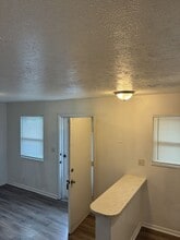 Pinecroft Apartments in Louisville, KY - Building Photo - Interior Photo