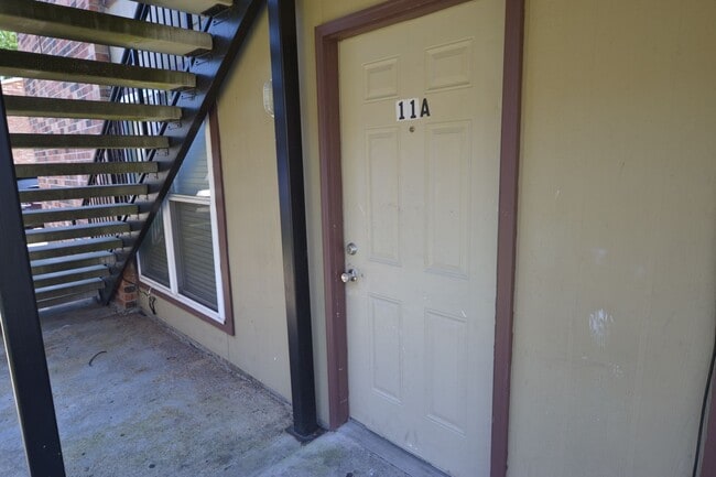 property at 2150 N Sherwood Forest Dr