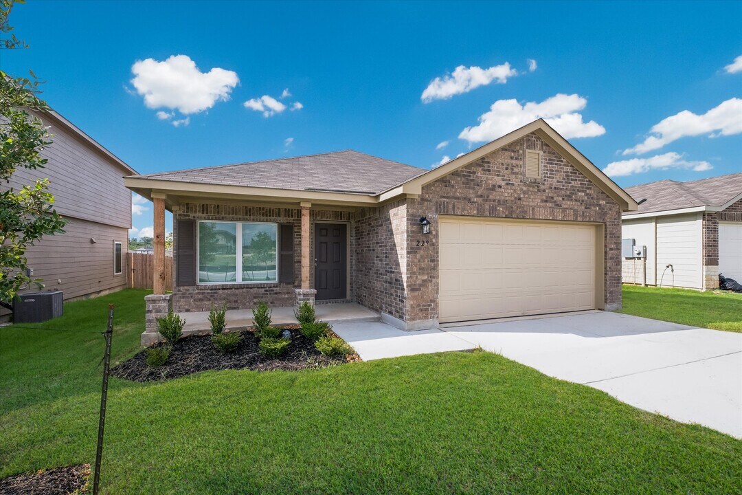 229 Short Cake Aly in San Antonio, TX - Building Photo