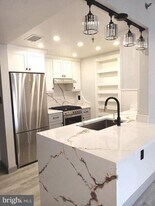 4808 Moorland Ln in Bethesda, MD - Building Photo