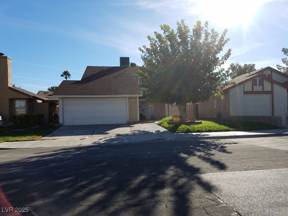 7147 Abbeyville Dr in Las Vegas, NV - Building Photo