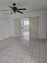 10641 SW 108th Ave in Miami, FL - Building Photo - Building Photo