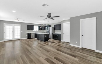 2509 E Broadway Rd in Phoenix, AZ - Building Photo - Building Photo