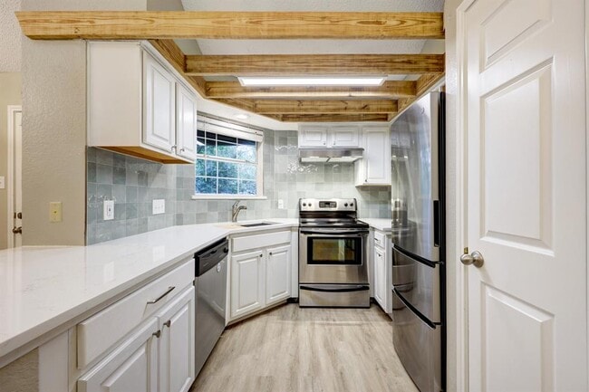 property at 3809 Spicewood Springs Rd