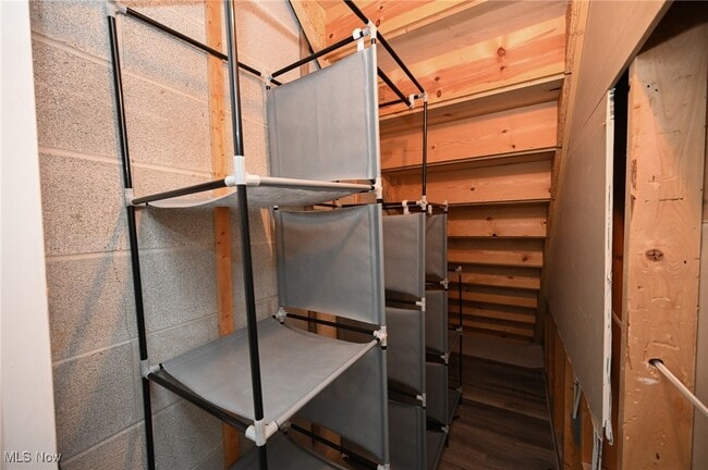 property at 655 Almas Ct