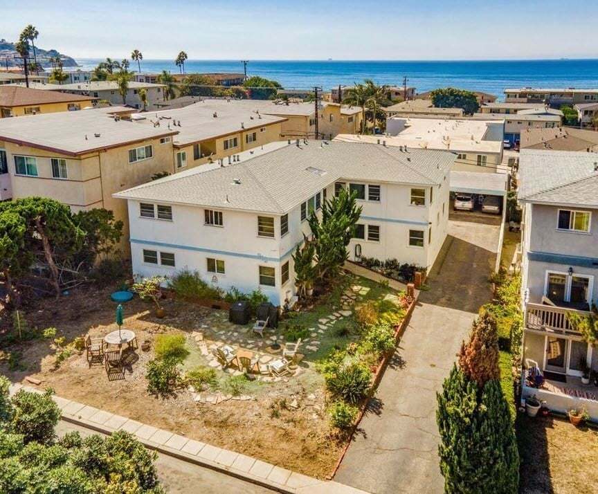 313 Calle Miramar in Redondo Beach, CA - Building Photo