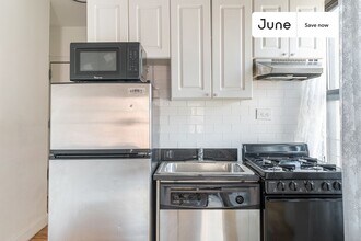 715 E 5th St in New York, NY - Building Photo - Building Photo