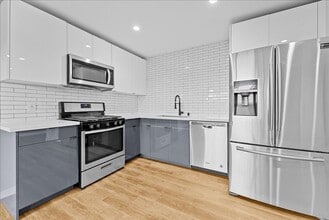 941 Normandie Ave in Los Angeles, CA - Building Photo - Building Photo