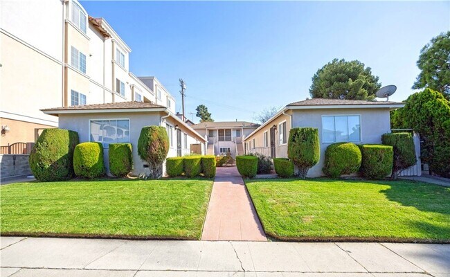 Welcome Home || Apply Now in Los Angeles, CA - Building Photo - Building Photo