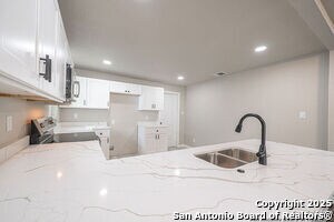 1118 St James St in San Antonio, TX - Building Photo - Building Photo