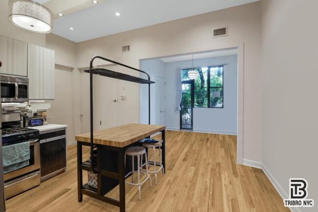 property at 3462-62 10th St