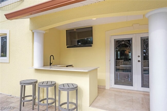property at 21531 N River Rd