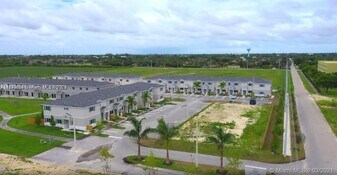 388 NW 12th Pl in Florida City, FL - Building Photo