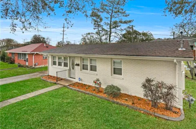 513 Sadie Ave in Metairie, LA - Foto de edificio - Building Photo