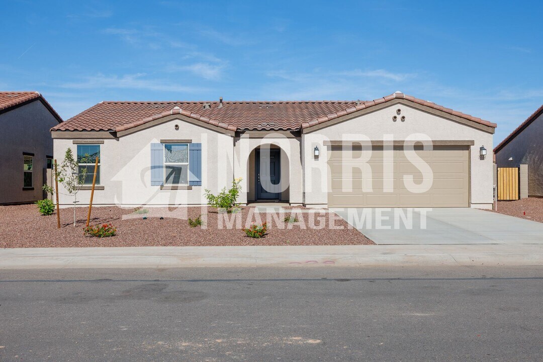 1444 E Angie Dr in Casa Grande, AZ - Building Photo