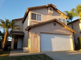 13746 Gateway View Dr in El Cajon, CA - Building Photo