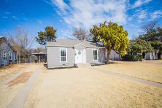 2408 30th St in Lubbock, TX - Building Photo - Building Photo