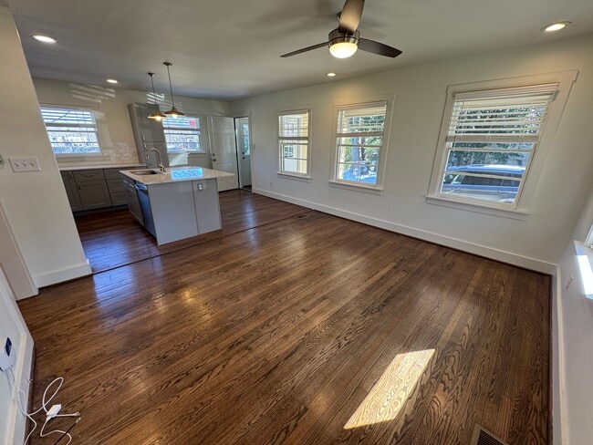 432 Woodvale Ln in Birmingham, AL - Foto de edificio - Building Photo