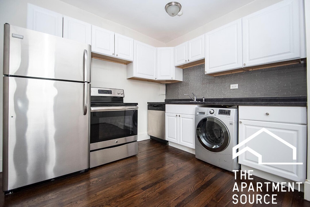 3345 N Marshfield Ave in Chicago, IL - Building Photo