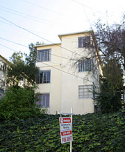 Ivy Drive Apartments in Oakland, CA - Building Photo - Building Photo