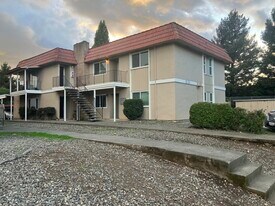 2467 Colina Ct in Napa, CA - Building Photo