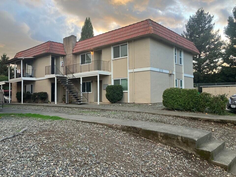 2467 Colina Ct in Napa, CA - Building Photo