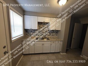 8670 Schaefer Hwy in Detroit, MI - Building Photo - Building Photo