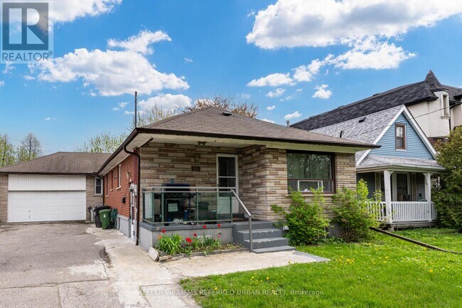 99 Hay Ave in Toronto, ON - Building Photo - Building Photo