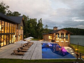 725 Rocky Point Dr in Morganton, GA - Building Photo - Building Photo