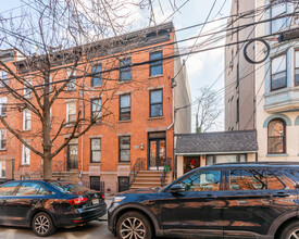 223 Park Ave in Hoboken, NJ - Building Photo - Building Photo