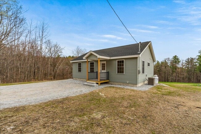 237 Maplewold Rd in Weare, NH - Building Photo - Building Photo