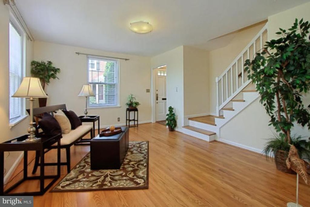 4217 32nd Rd S in Arlington, VA - Building Photo