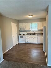 800 NE Ball Dr, Unit - C in Lee's Summit, MO - Foto de edificio - Building Photo