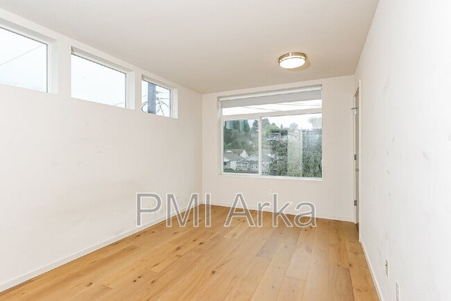 5962 36th Ave S in Seattle, WA - Building Photo - Building Photo