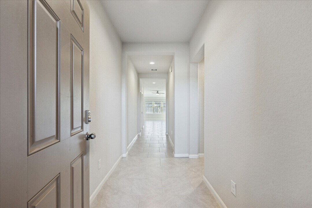 29615 Stanley Canyon Ln in Park Row, TX - Foto de edificio