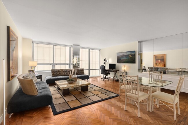 property at 15 W 53rd St