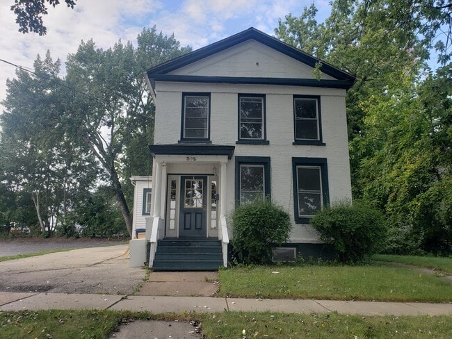 property at 322 N County St