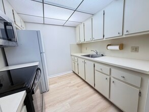 100 SW 132nd Way in Pembroke Pines, FL - Building Photo - Building Photo