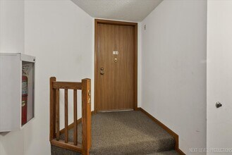 451 Valley Dr in Naperville, IL - Building Photo - Building Photo