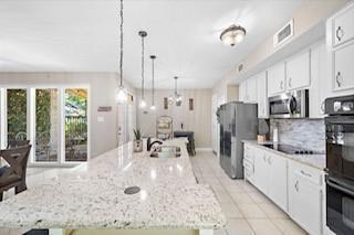 2131 Lake Village Dr in Houston, TX - Building Photo - Building Photo