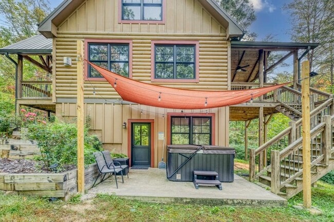 111 Watkins Farm Rd in Blue Ridge, GA - Building Photo - Building Photo