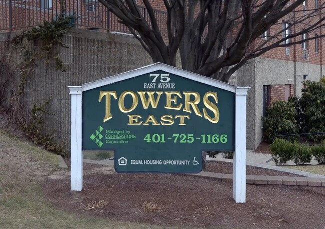 75 East Ave in Pawtucket, RI - Building Photo - Building Photo