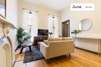 336 W 46th St in New York, NY - Building Photo - Building Photo