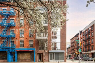 32 Clinton St in New York, NY - Building Photo - Building Photo