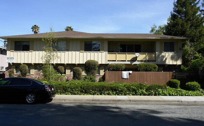 1553 Oxford St in Redwood City, CA - Building Photo - Building Photo