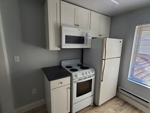 5516 Lewis Rd, Unit 2 in Norfolk, VA - Building Photo - Building Photo